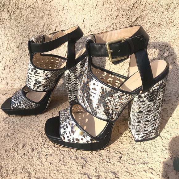 Calvin Klein Vallin SnakeSkin Print Chunky… - Picture 8 of 8